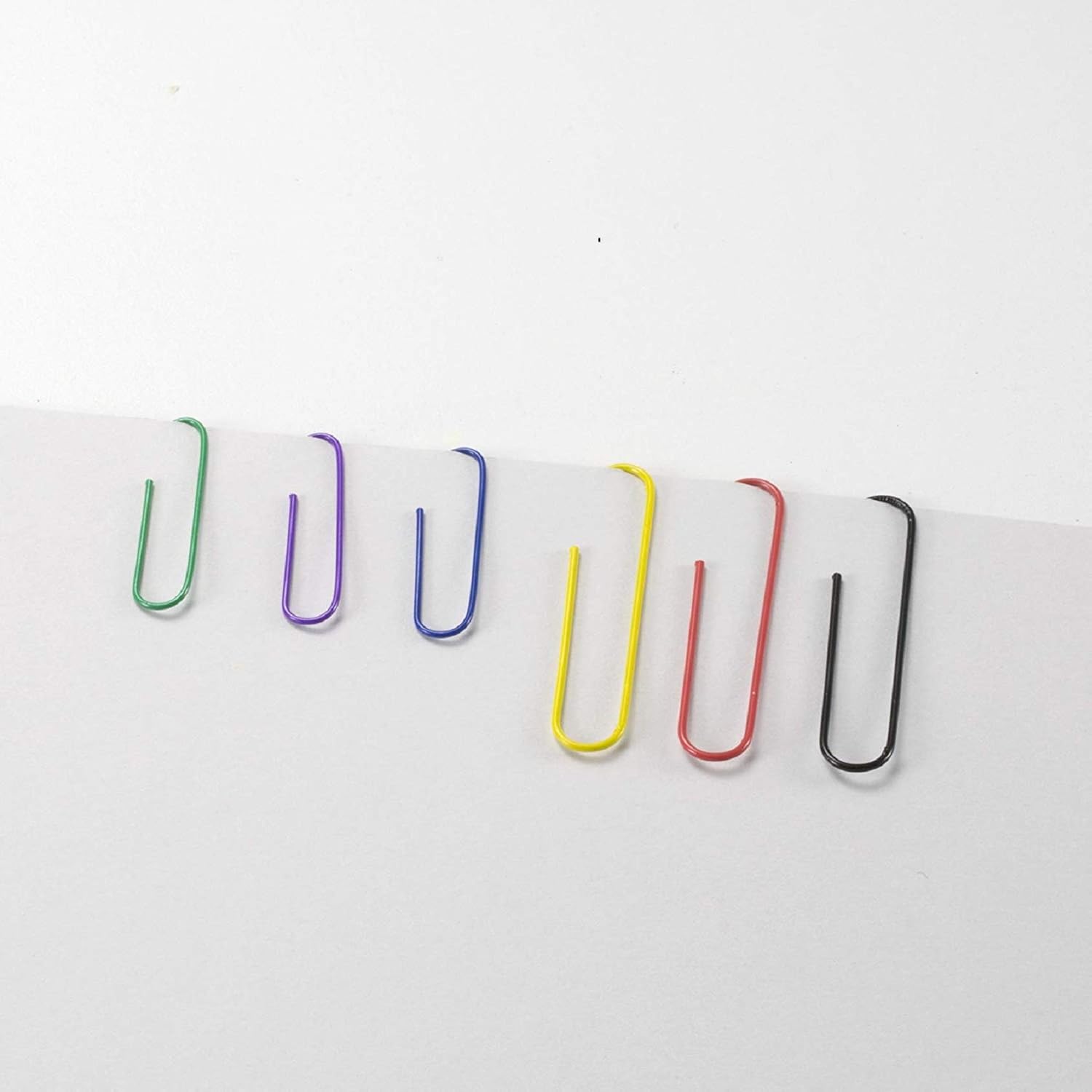 Officemate PVC Free Color Coated Paper Clips, 450 Per Tub Office Paper Clamp (97229) - Image 3